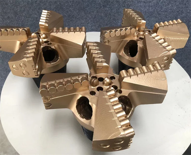 4 Wings PDC Drag Drill Bit 75mm B24-M0106
